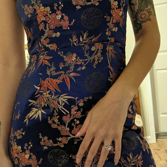 Royal blue floral party dress - Picture 2 of 4
